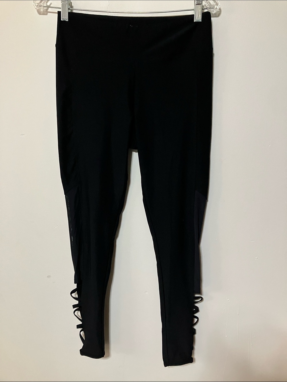 Bally Total Fitness Black Mesh Lattice Cutout Ankle Leggings Yoga Pants Women M